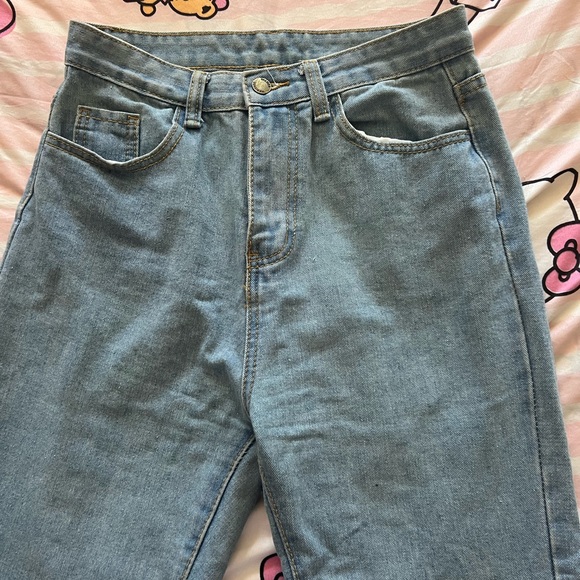 Bleach wash high rise jeans - Picture 2 of 4